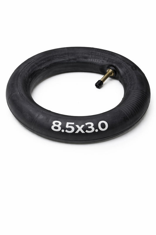 Cameră roată 8.5x3.0 cu valvă unghiulară (Schrader)